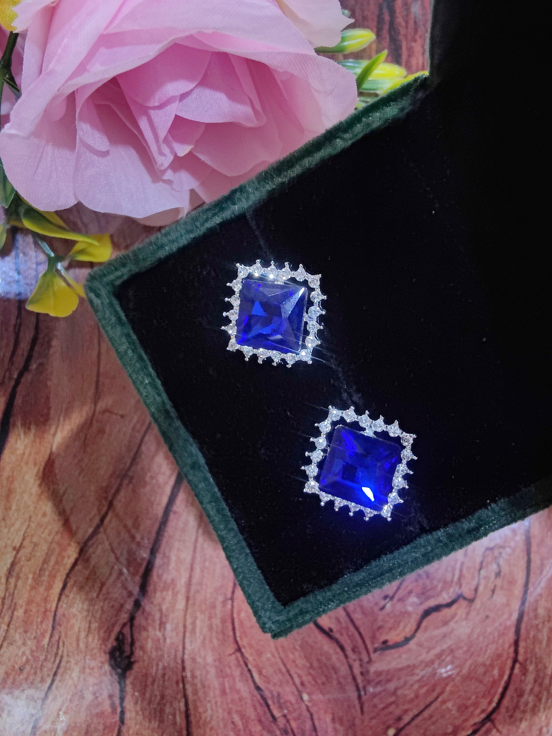 Unique 2 in 1 Style Korean Studs Come Drop Earrings - Image 2